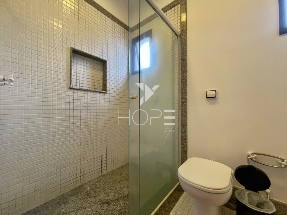Imagens do imóveis Sobrado à Venda com Piscina – 301m² – 3 Quartos (1 Suíte) – Tucano – Zona Sul – Londrina/PR