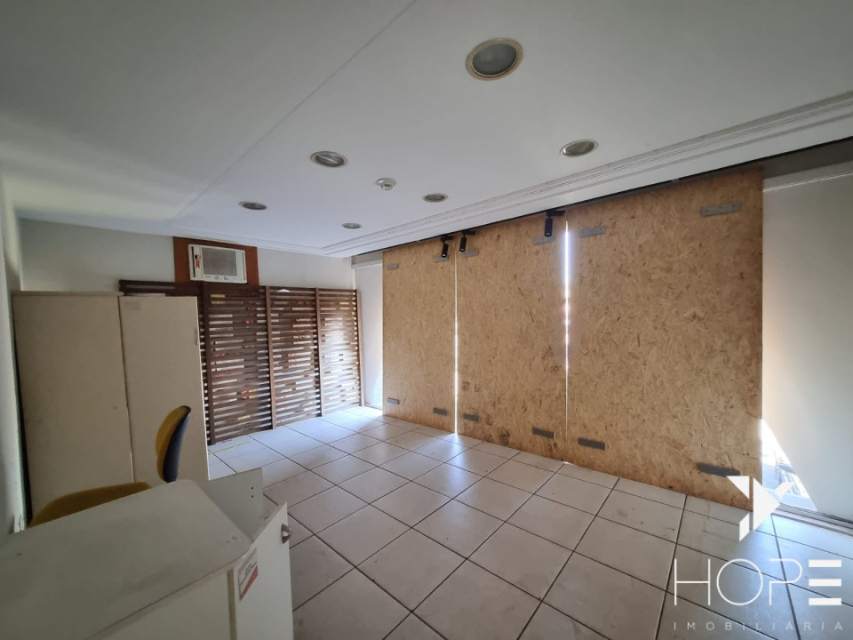 Imagens do imóveis Galpão/Barracão de 6.817 m² na Avenida Tiradentes, Londrina – Venda e Locação