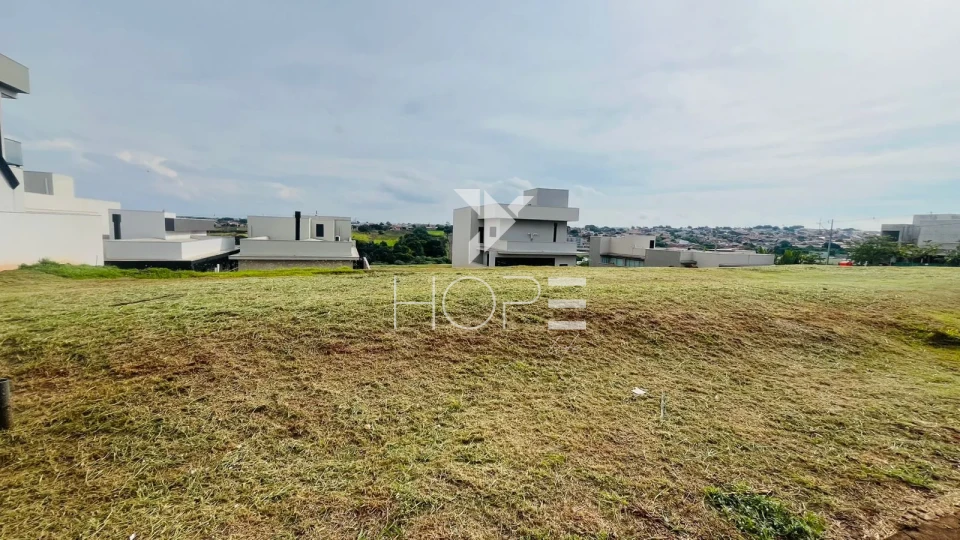 Imagens do imóveis Terreno à venda no Parque Tauá Araguari – 262m² em condomínio fechado na Zona Leste de Londrina