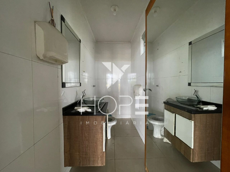 Imagens do imóveis Loja para locação 400m² esquina pé-direito alto – Centro – Londrina