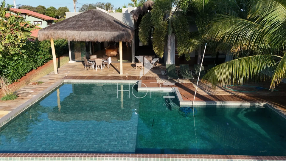 Imagens do imóveis Condomínio Riviera do Poente – Chácara Molhada porteira fechada À venda  – 4 suítes – 5 vagas – 2.600 m² – Alvorada do Sul/PR