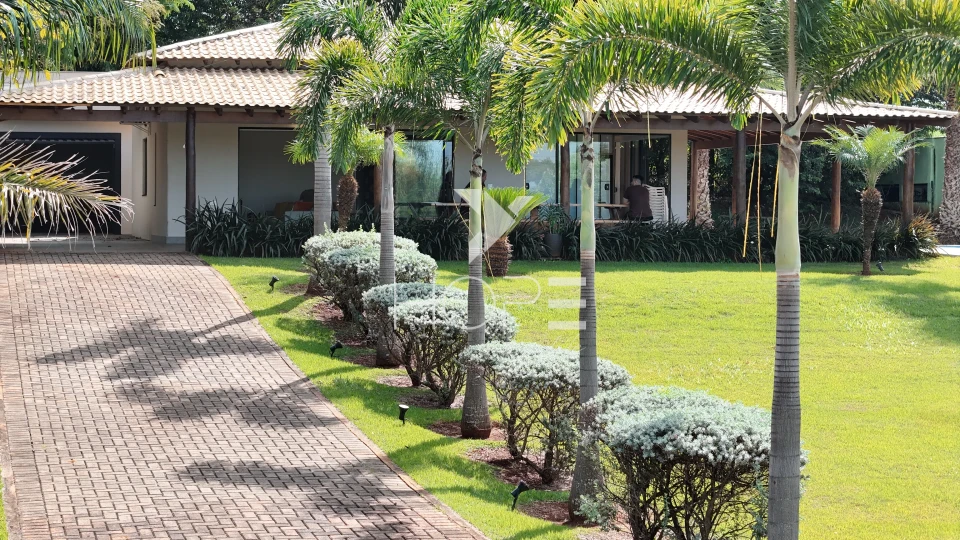 Imagens do imóveis Condomínio Riviera do Poente - chácara à venda com 1.300 m² - 2 quartos - 1 suíte - 4 vagas -  piscina - Alvorada do Sul PR