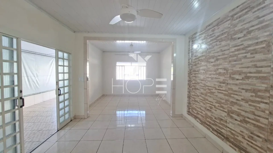 Imagens do imóveis Casa com edícula para locação com 200m² - 3 quartos (1 suíte) - 2 vagas - Conjunto Milton Gavetti - Zona Norte - Londrina PR