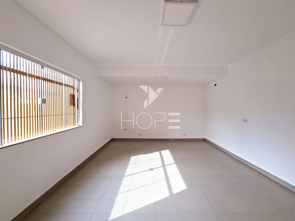 Ponto comercial reformado à venda com 244m² - estrutura para clínica - 5 salas - 3 vagas - Jardim Londrilar - Londrina PR
