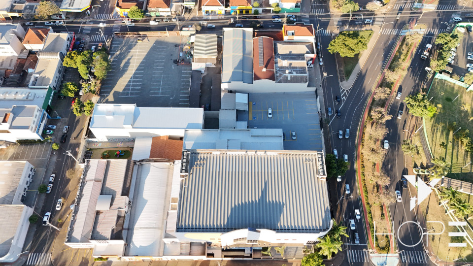 Imagens do imóveis Ponto Comercial de 768,75m² na Av. Duque de Caxias – Oportunidade Única