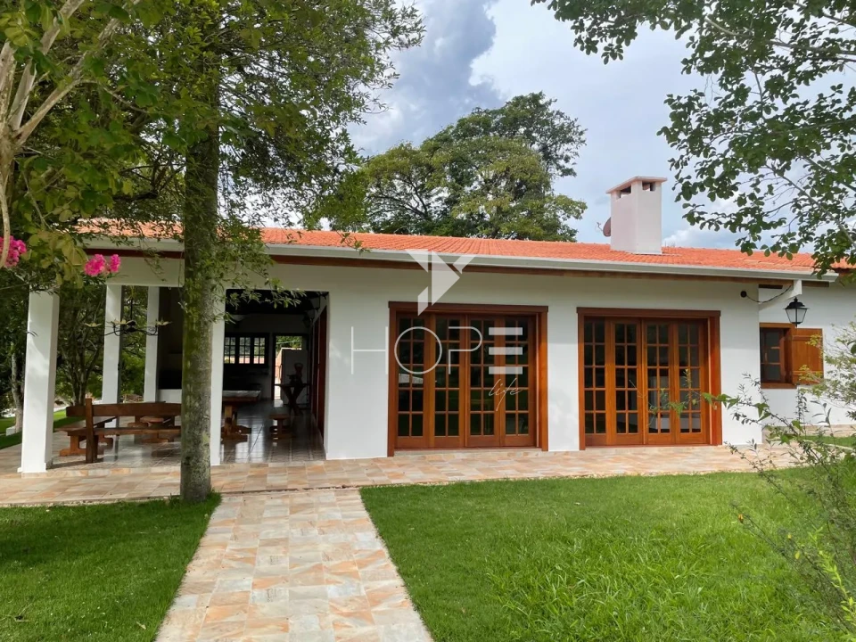 Imagens do imóveis Sítio à venda com 20.76 alqueires - sede com piscina - 4 represas - pecuária e lazer - Itu SP