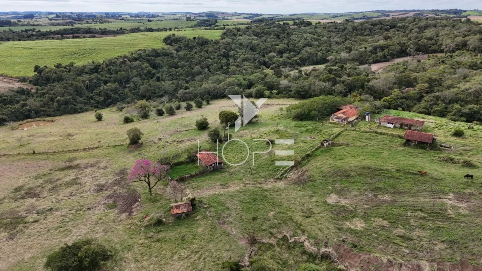 Imagens do imóveis Sítio à Venda de Frente para Rodovia – 87,12 Hectares – Itapetininga/SP