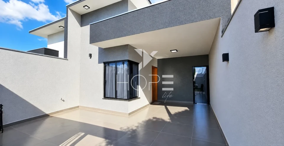 Casa geminada à venda - 03 quartos  (1 Suíte)  81 m² -  Jd. Bela Itália - Cambé/Pr.