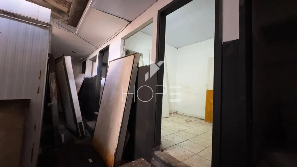 Imagens do imóveis BARRACÃO COMERCIAL A VENDA 300 M² ZR3- RUA RUI VIRMOND CARNASCIALLI - JD. LEONOR - LONDRINA/PR