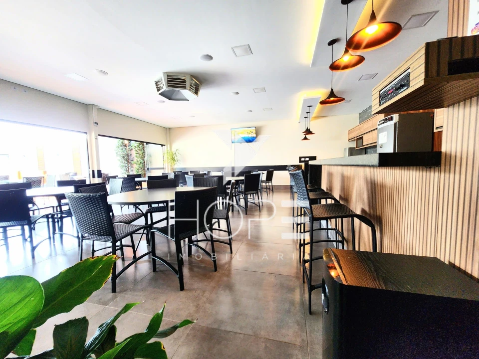 Imagens do imóveis Imóvel Comercial de Alto Padrão com Piscina e Espaço Gourmet à Venda em Cambé – Jardim do Café