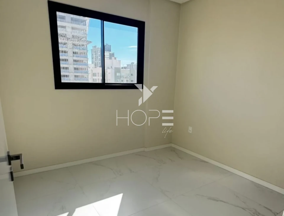 Residencial Ilha de Creta - apartamento à venda com 112m² - 3 suítes - 600 metros do mar - Meia Praia - Itapema SC
