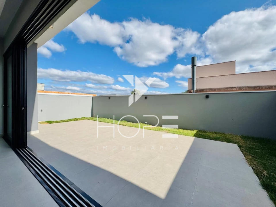 Sobrado Novo de 3 Suítes à Venda no Araçari – Parque Tauá – Londrina