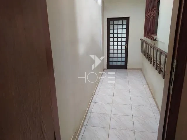 Imagens do imóveis Casa à venda com 250 m² - 3 quartos - 2 vagas - edícula - próximo ao Hospital Evangélico - Jardim Londrilar - Londrina PR