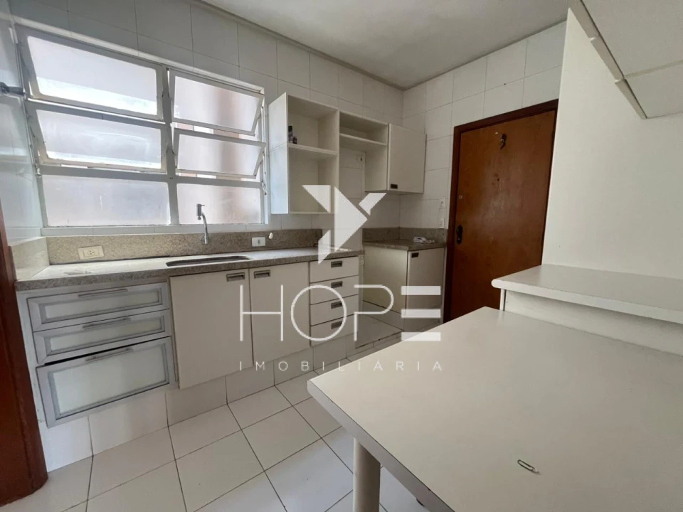 Imagens do imóveis Apartamento à Venda - 98 m² - Residencial Ilha do Sol - Região Central de Londrina PR - Sala Ampla com Sacada