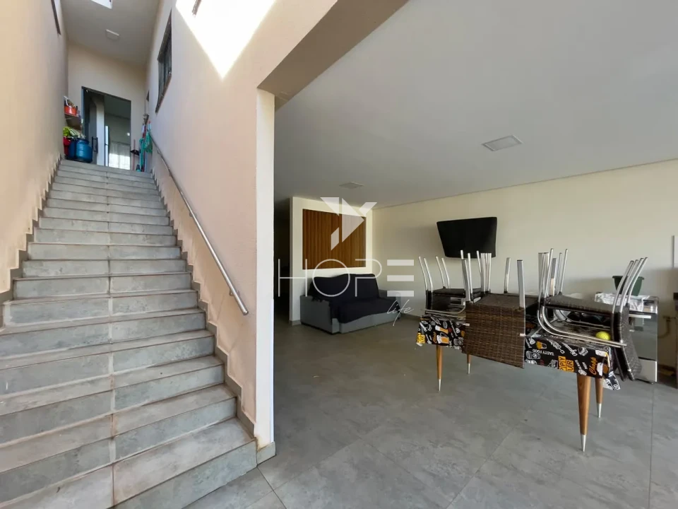 Imagens do imóveis Casa Assobradada à Venda – 153m² – 3 Quartos (1 Suíte) – Santa Mônica – Zona Norte – Londrina/PR