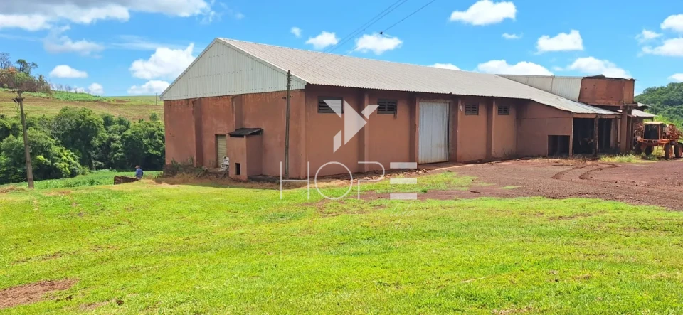 Imagens do imóveis Fazenda à venda com 594 alqueires - terra roxa - pivô autorizado - Cornélio Procópio PR