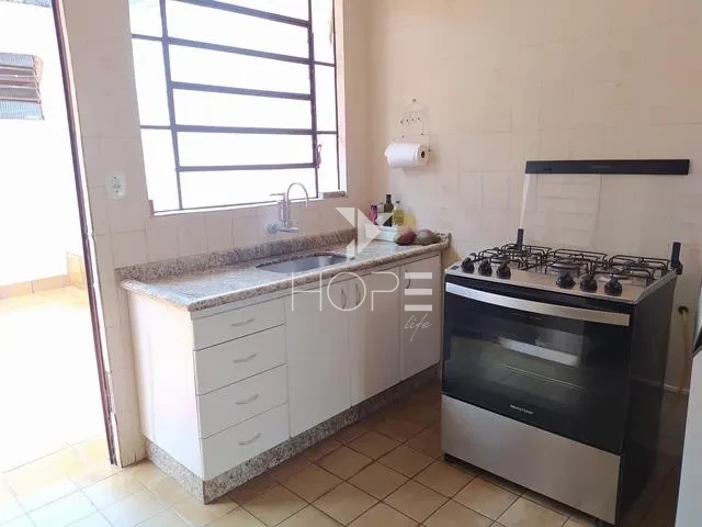 Imagens do imóveis Casa à venda com 250 m² - 3 quartos - 2 vagas - edícula - próximo ao Hospital Evangélico - Jardim Londrilar - Londrina PR