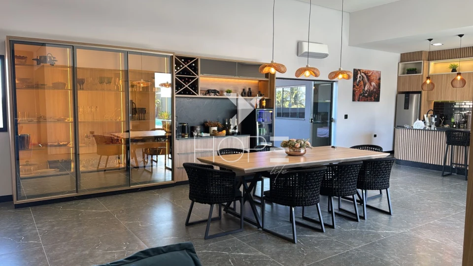 Imagens do imóveis Condomínio Riviera do Poente – Chácara porteira fechada À venda – 500m² – 4 Quartos – 5 banheiros – 4 vagas – Alvorada do Sul/PR