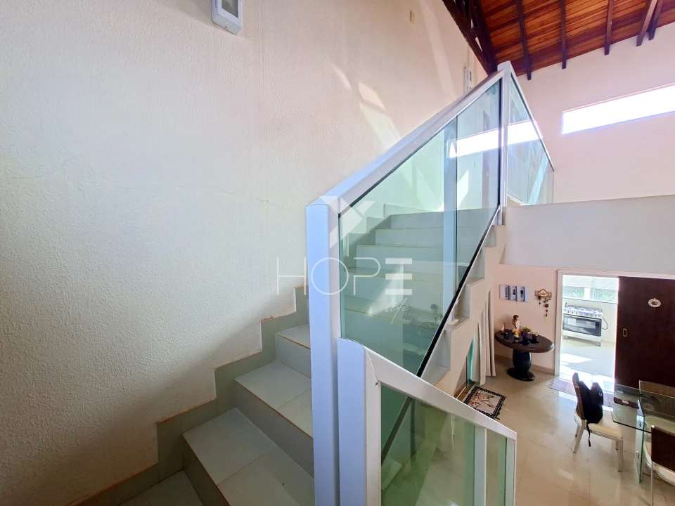 Imagens do imóveis Condomínio Riviera do Poente - chácara molhada à venda com 2.277 m² - 4 suítes - piscina - sauna - Alvorada do Sul PR
