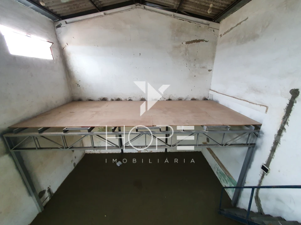 Imagens do imóveis Casa com 3 Quartos + Galpão Comercial à Venda – 285,66 m² – Conj. Hab. Santiago II – Londrina/PR