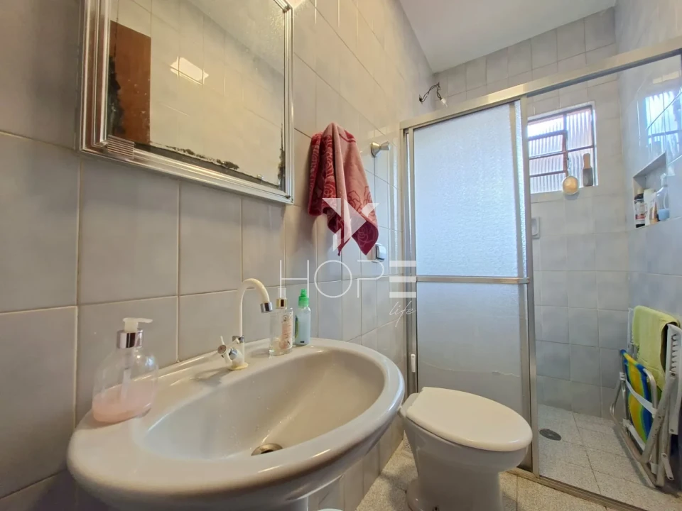 Imagens do imóveis Casa à venda com 190 m² - 4 quartos - 2 banheiros - edícula - 3 vagas - Zona Leste - Proximo ao Aeroporto - Londrina PR