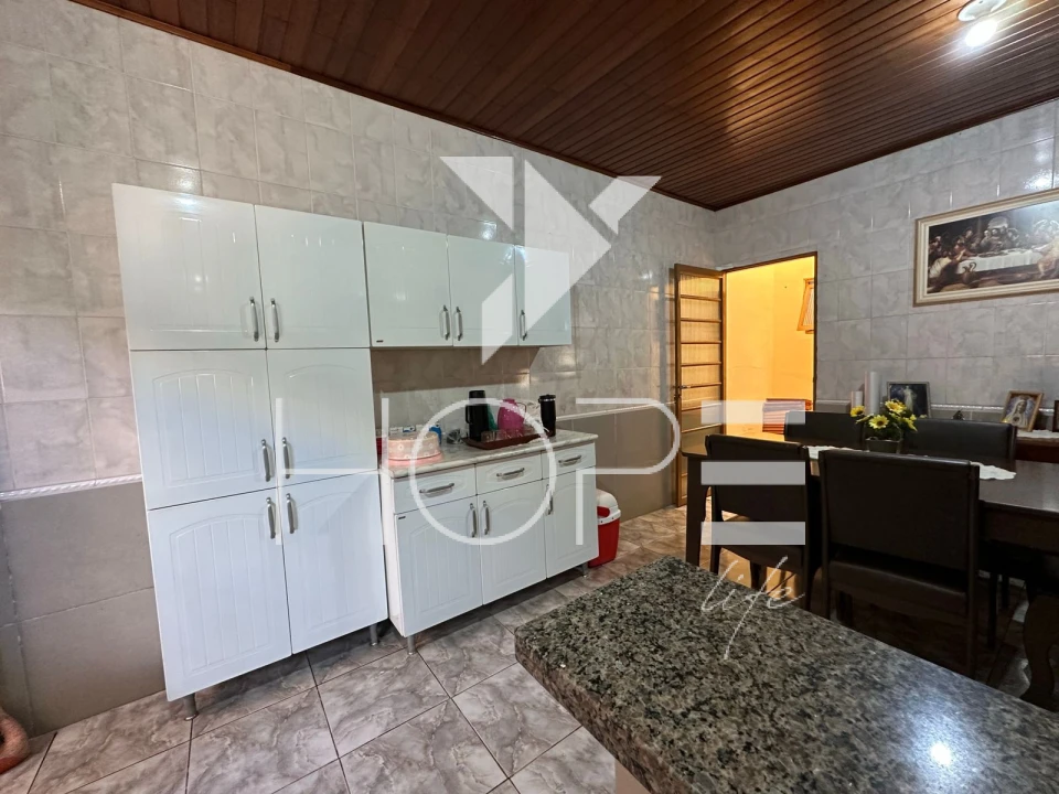 Imagens do imóveis Casa à venda/ Locação  no Conjunto José Giordano – 2 quartos (1 suíte) – 178 m² – Zona Norte – Londrina/PR