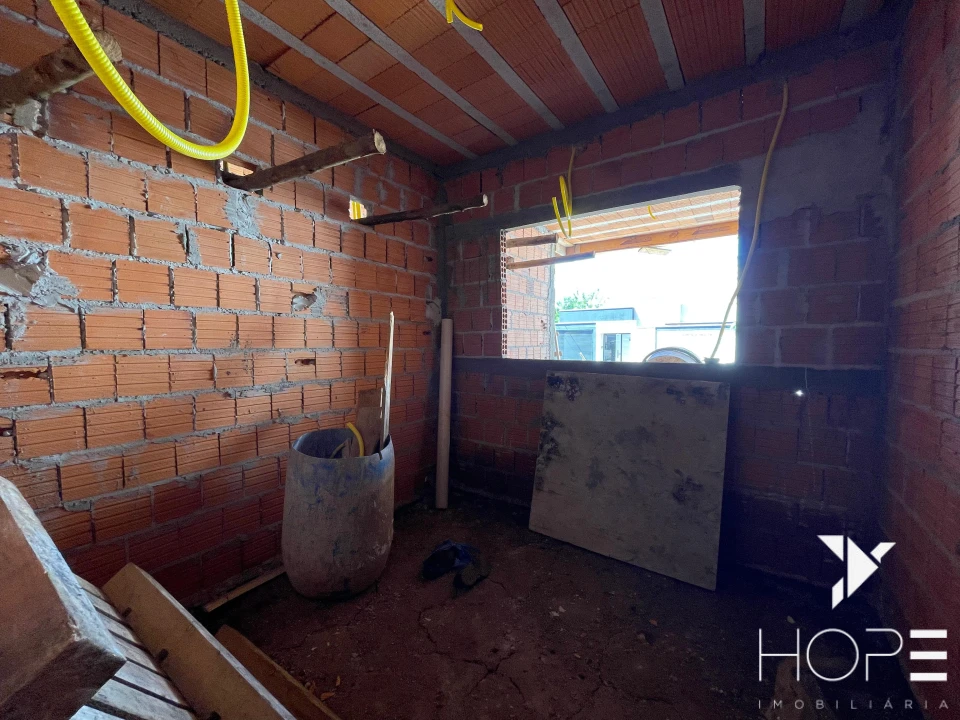 Imagens do imóveis Casa Geminada à Venda – 3 Quartos (1 Suíte) – 81m² – Jardim do Café – Cambé