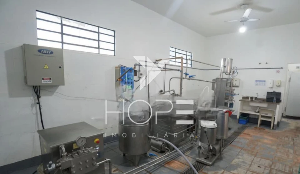 Imagens do imóveis Fazenda à Venda Proximo a Marília/SP – 190 Alqueires – abundante em Agua – Topografia Excelente