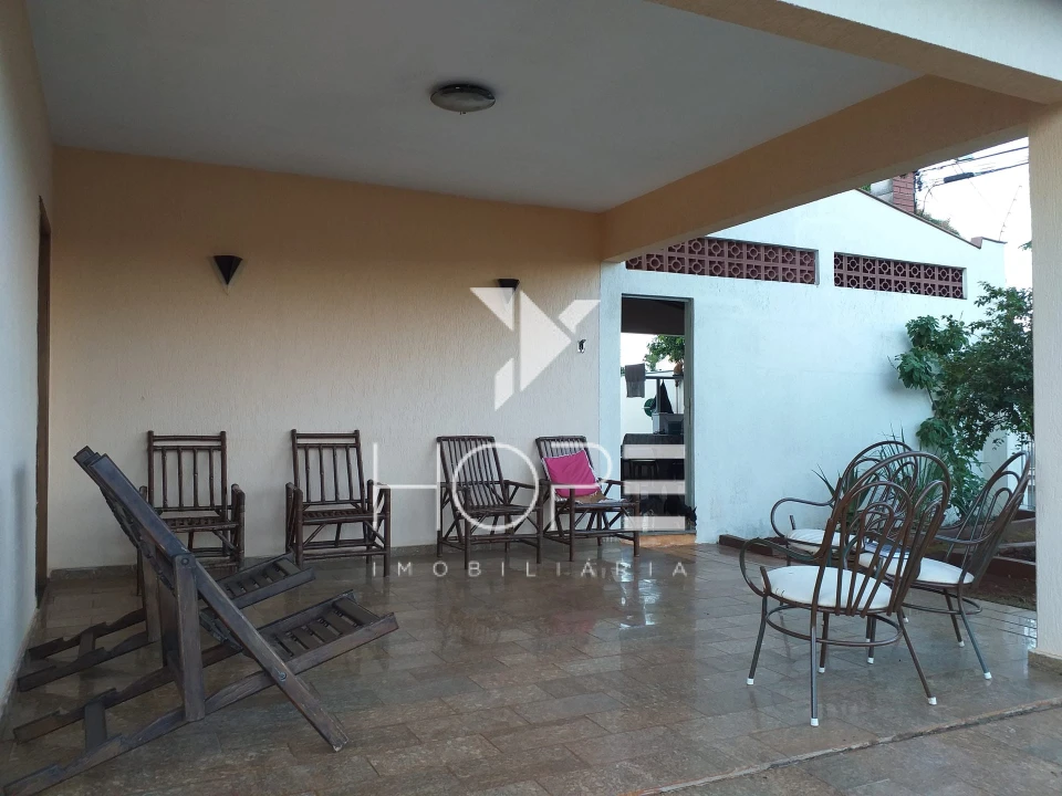 Casa à venda – 3 quartos – Bairro Coliseu – Londrina/PR