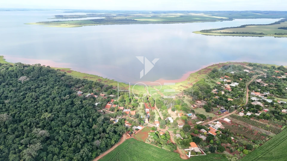 Imagens do imóveis Chácara molhada à venda com 1.872 m² - 1 quarto - piscina - salão de festas - Alvorada do Sul PR