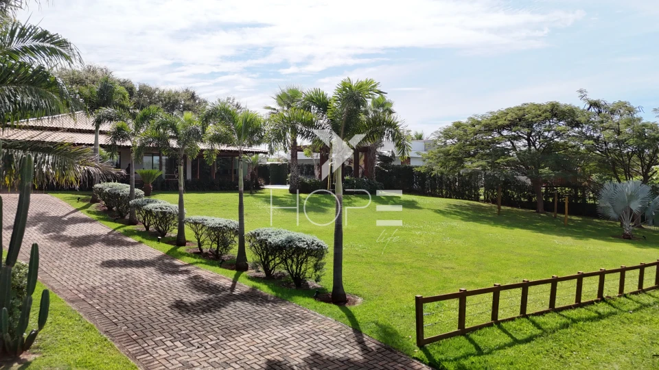Imagens do imóveis Condomínio Riviera do Poente - chácara à venda com 1.300 m² - 2 quartos - 1 suíte - 4 vagas -  piscina - Alvorada do Sul PR