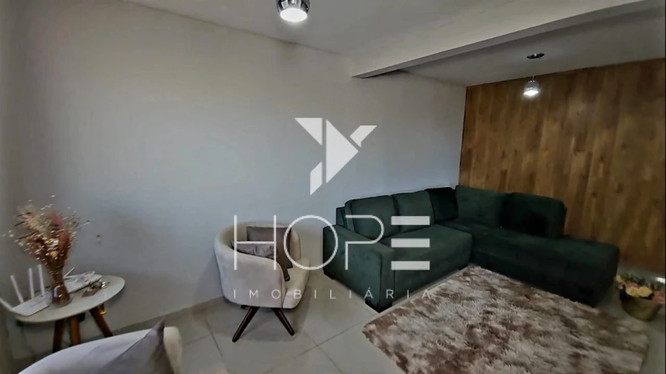 Sobrado à venda na Zona Norte de Londrina – 3 quartos