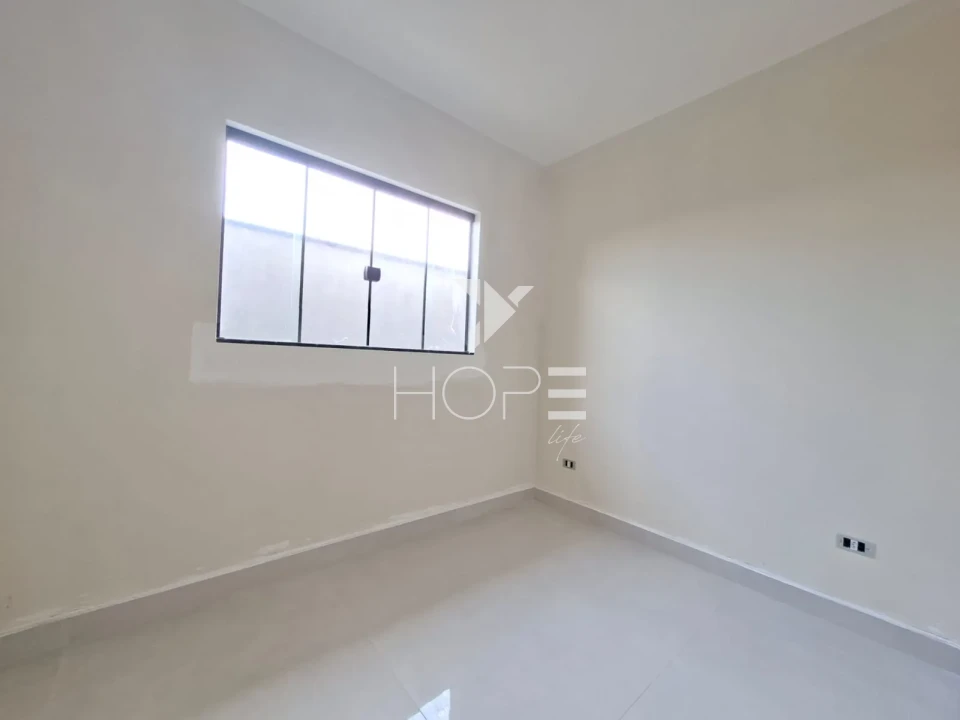 Imagens do imóveis Casa Geminada à venda com 71 m² - 3 quartos - 1 suíte - Jardim Montecatini - Zona Leste - Londrina PR