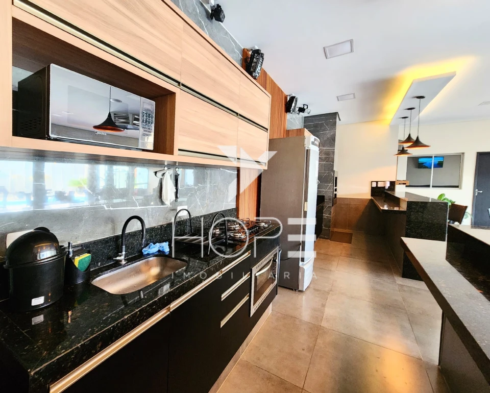 Imagens do imóveis Imóvel Comercial de Alto Padrão com Piscina e Espaço Gourmet à Venda em Cambé – Jardim do Café