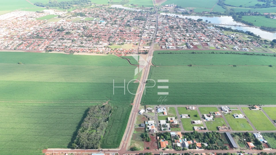 Imagens do imóveis Terreno à venda com 870 m² - na Avenida Augusto Alves - fácil acesso ao Rio Paranapanema - Alvorada do Sul PR