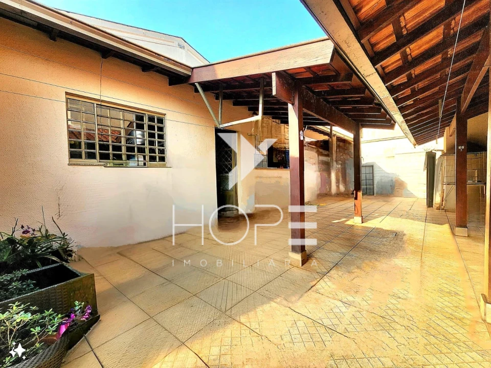 Sobrado à Venda 5 Quartos – Bairro Coliseu – Zona Norte Londrina PR