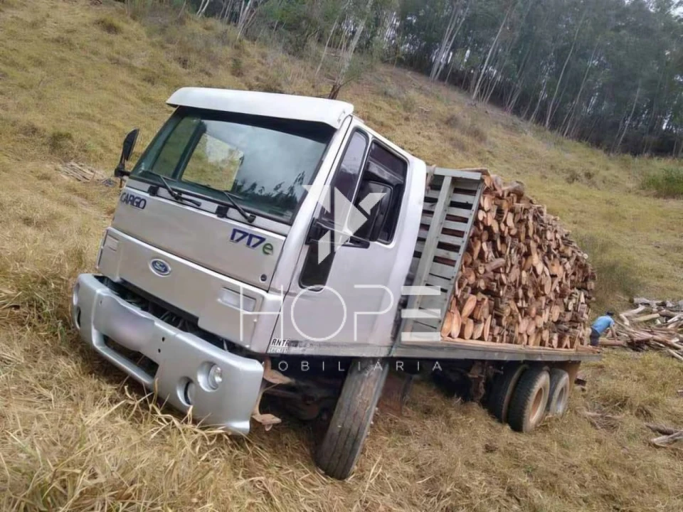 Imagens do imóveis Fazenda Produtiva à Venda - Santa Maria Madalena RJ - 456 Hectares - 146 Alqueires