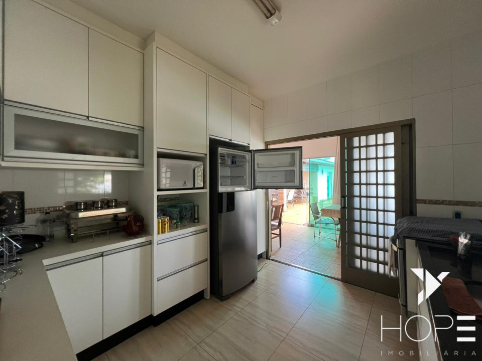Imagens do imóveis LINDA CHACARÁ DE 550 m² NO CONDOMINIO RIVIERA DO POENTE