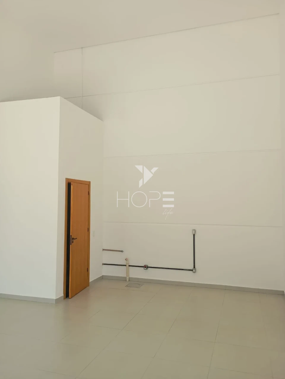 Imagens do imóveis Loja comercial para locação com 45m² - vitrine em vidro - Avenida Saul Elkind - Zona Norte - Londrina PR