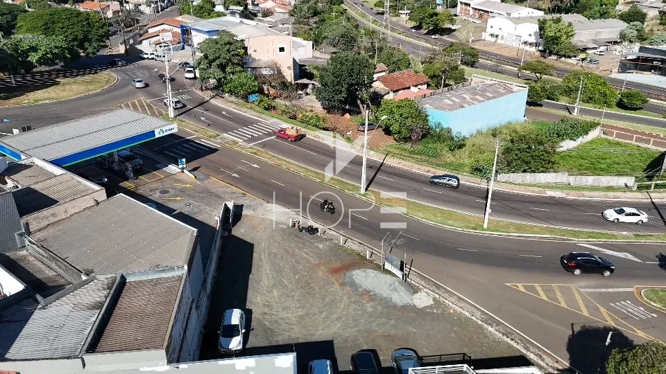 Imagens do imóveis Terreno comercial de esquina à venda com 472m² - próximo à Av. Dez de Dezembro e Aeroporto - Dom Pedro - Londrina PR