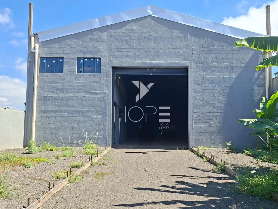 Imagens do imóveis Barracão à venda e locação com 750 m² + mezanino - pé direito 6 m - próximo Av Tiradentes - Bandeirantes - Londrina PR