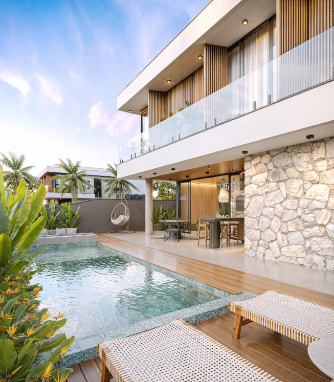 SOBRADO DE ALTO PADRÃO NO PARQUE TÁUA - COND. ARAGUARI