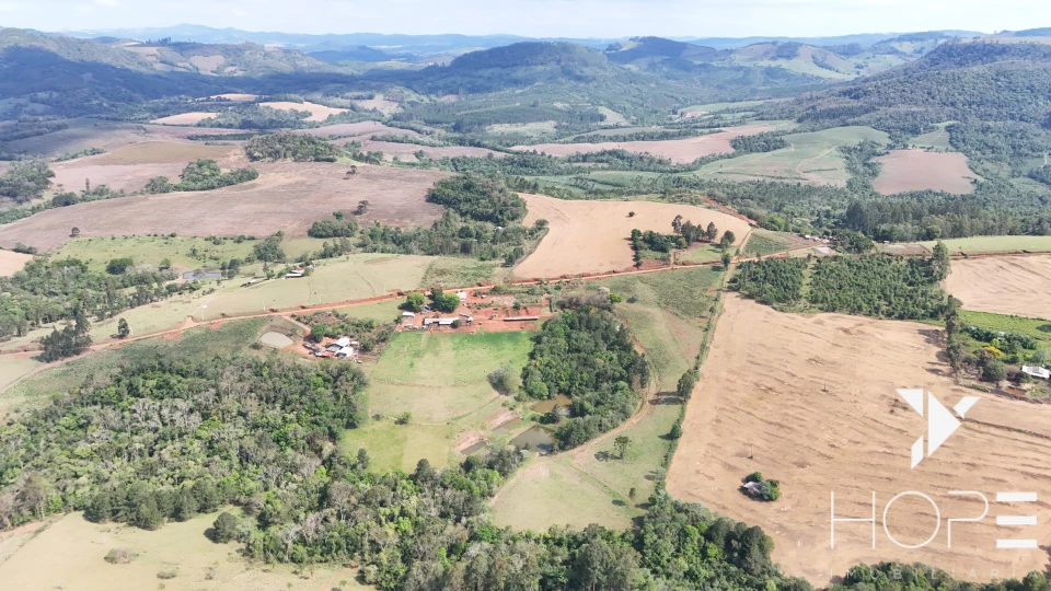 Imagens do imóveis Sítio Escriturado à venda – 6,25 alqueires – Tamarana/PR