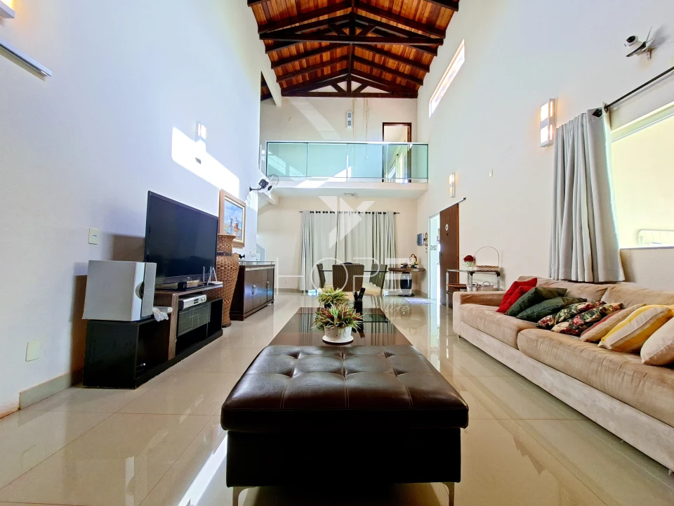 Imagens do imóveis Condomínio Riviera do Poente - chácara molhada à venda com 2.277 m² - 4 suítes - piscina - sauna - Alvorada do Sul PR