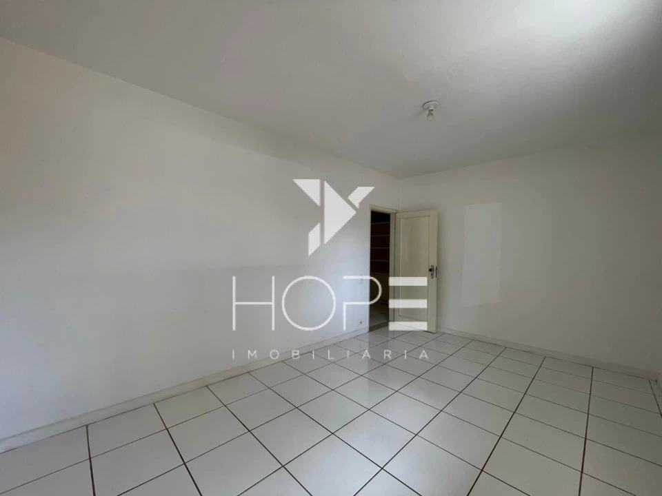 Sobrado Comercial e Residencial para Venda e Locação – 5 Quartos (2 Suítes) – Centro – Londrina/PR 