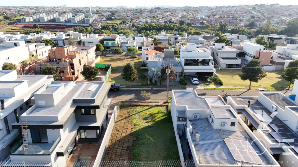 Imagens do imóveis TERRENO DE  257 m² CONDOMINIO TAUÁ ARANGUA