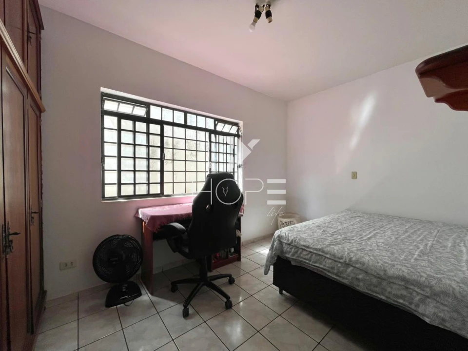 Imagens do imóveis Casa à Venda com Barracão Idependente – 3 Quartos (1 Suíte) – 317m² de Terreno – Pacaembu – Londrina/PR