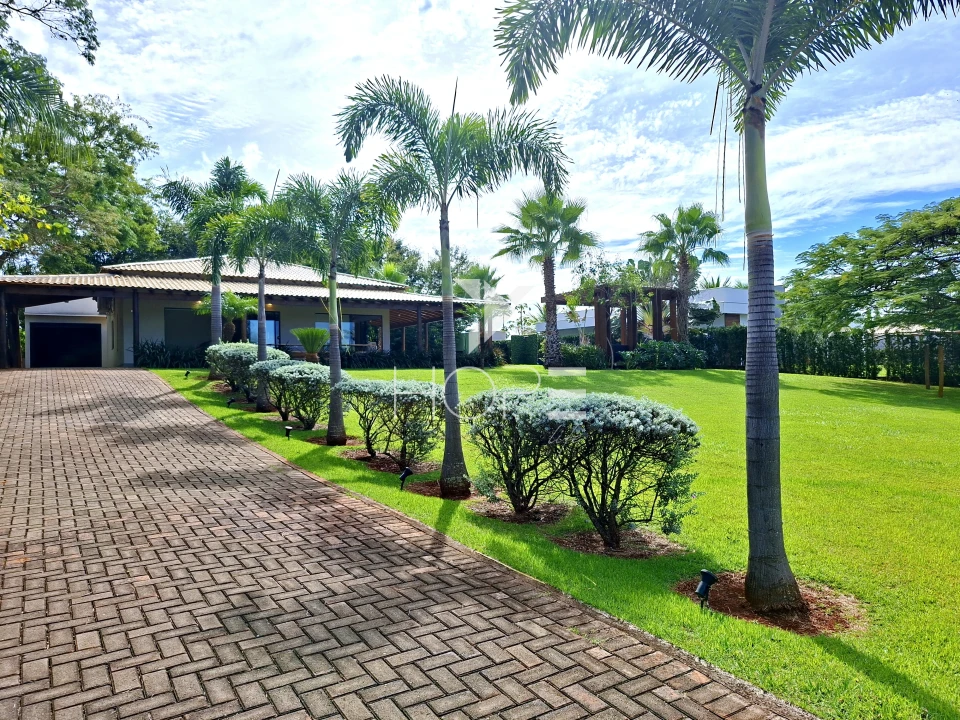 Imagens do imóveis Condomínio Riviera do Poente - chácara à venda com 1.300 m² - 2 quartos - 1 suíte - 4 vagas -  piscina - Alvorada do Sul PR