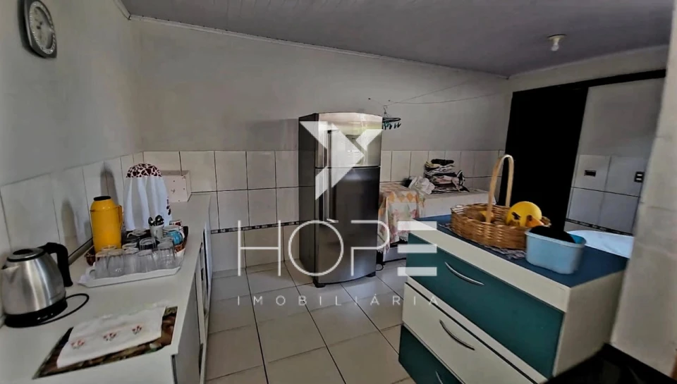 Sobrado à venda na Zona Norte de Londrina – 3 quartos