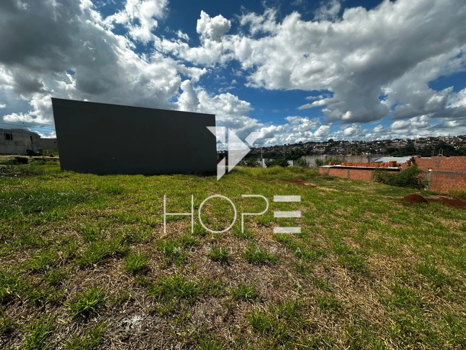 Imagens do imóveis Terreno à venda – 252 m² – Jardim Colinas – Zona Oeste – Londrina/PR